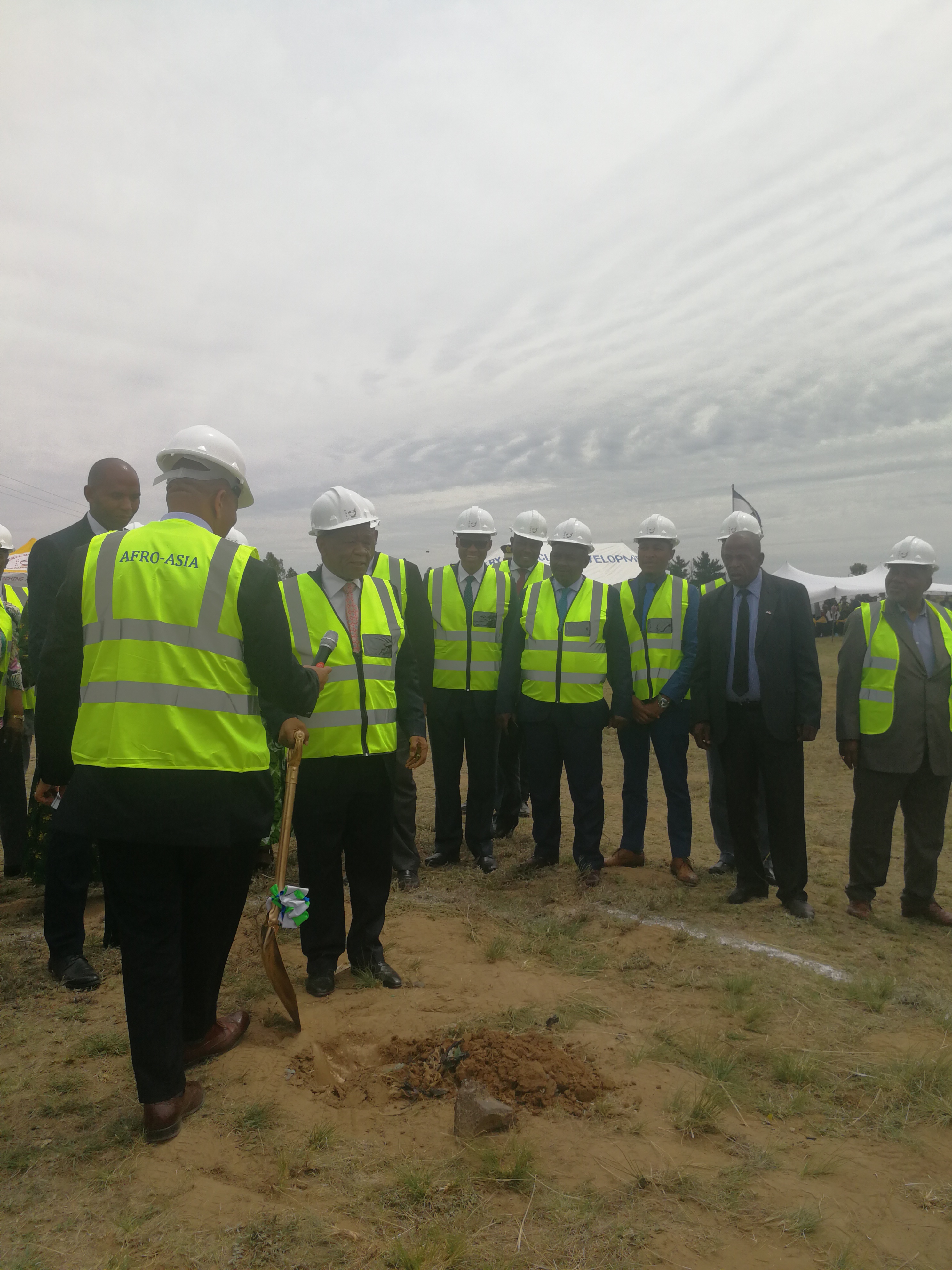 萊索托衛(wèi)生部藥廠項(xiàng)目開(kāi)工典禮報(bào)道