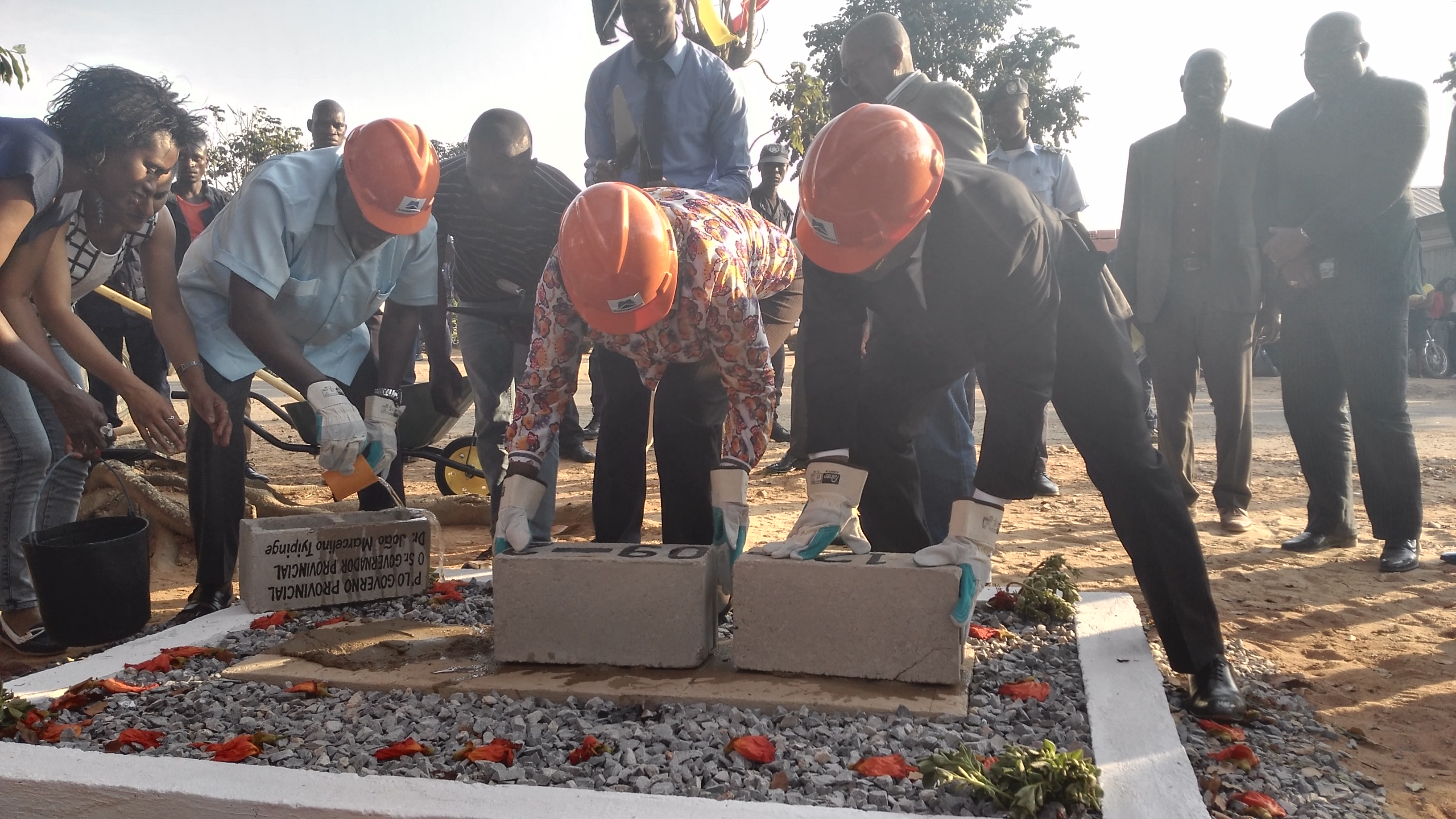 喜迎中秋佳節(jié)，公司新簽安哥拉兩個總承包合同正式生效